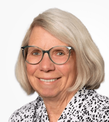 Laura Brege Headshot